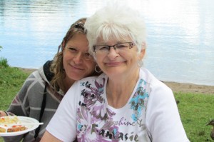 Women enjoy a picnic at Couchiching Jubilee House in Orillia, a FaithWorks Ministry Partner. 