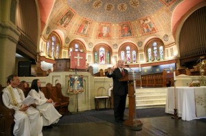 Senator Segal praises St. Anne's for its long history of outreach. 